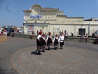 dancing Rodos Syrtos